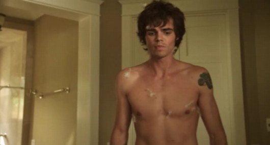 reid ewing shirtless 10 rules for sleeping around