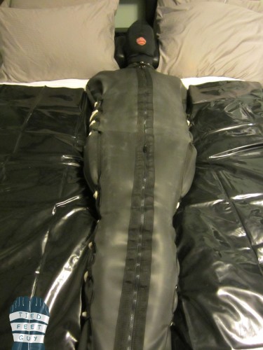 TFGreversesleepsack (1)